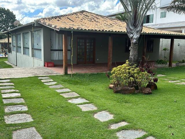 #AM9963 - Casa para Venda em Esmeraldas - MG